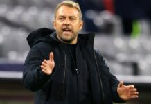 Hansi Flick broni swojej taktyki po porażce Barcelony