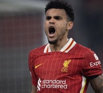 Liverpool odrzuca ogromną ofertę Bayernu za cel Barcelony