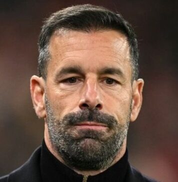 Ruud van Nistelrooy zaapelował do kibiców Leicester przed meczem z Arsenalem