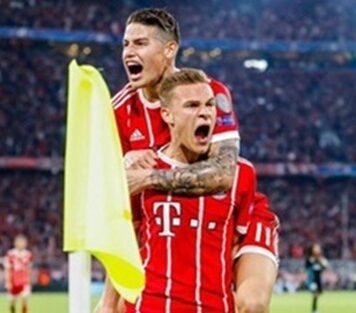 Liverpool i Manchester City prowadzą rozmowy z gwiazdą Bayernu