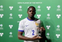 Bayern i Liverpool walczą o obrońcę Lipska