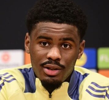 Chelsea finalizuje transfer obrońcy Ajaksu Amsterdam