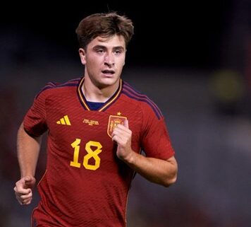 Młody pomocnik będzie kontynuował karierę w Hiszpanii