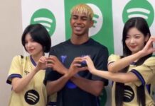 Lamine Yamal pokazuje emocje po towarzyskim meczu z Seulem