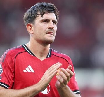 Wszystko wskazuje na kolejny sezon obrońcy w Manchesterze